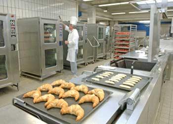 US fast-food industry thriving on poverty-stricken workers 