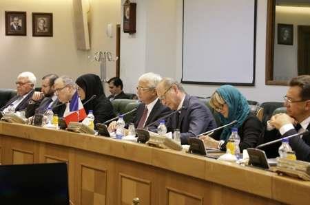  France calls for improvement of banking ties with Iran