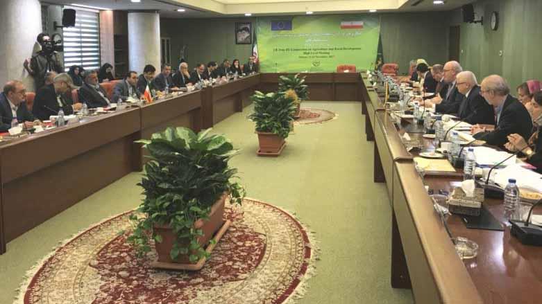  Iran, France ink MoU to broaden agricultural coop.