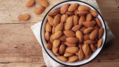 Almond Exports Earne 4,800 Tons 